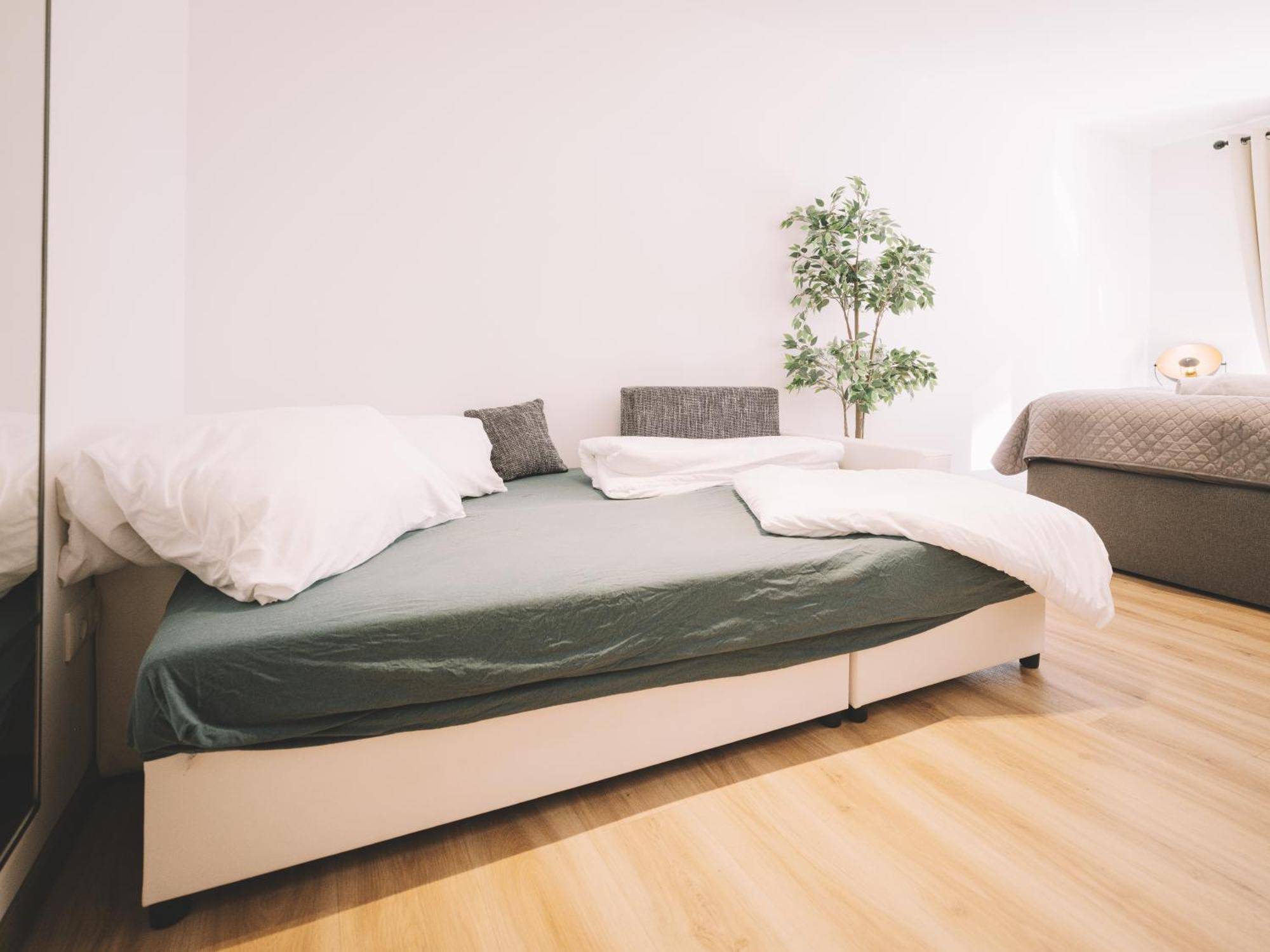 Tomsflat Braunschweig - 3 Rooms, Kitchen, Workspace, Highspeed Wifi, Washer & Dryer, Balcony Dış mekan fotoğraf